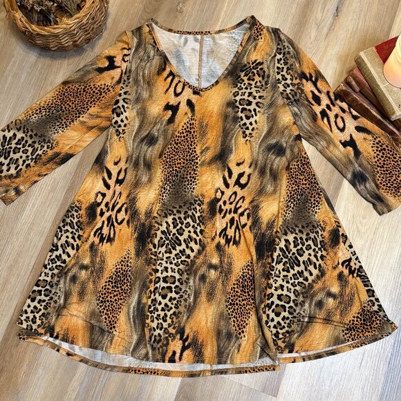 Womens Leopard Print V-Neckline Swing Style 3/4 Sleeve Flare Tunic Top - Picture 3 of 8